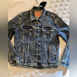 NWT-Levi's Acid Wash Denim Jean Jacket Medium